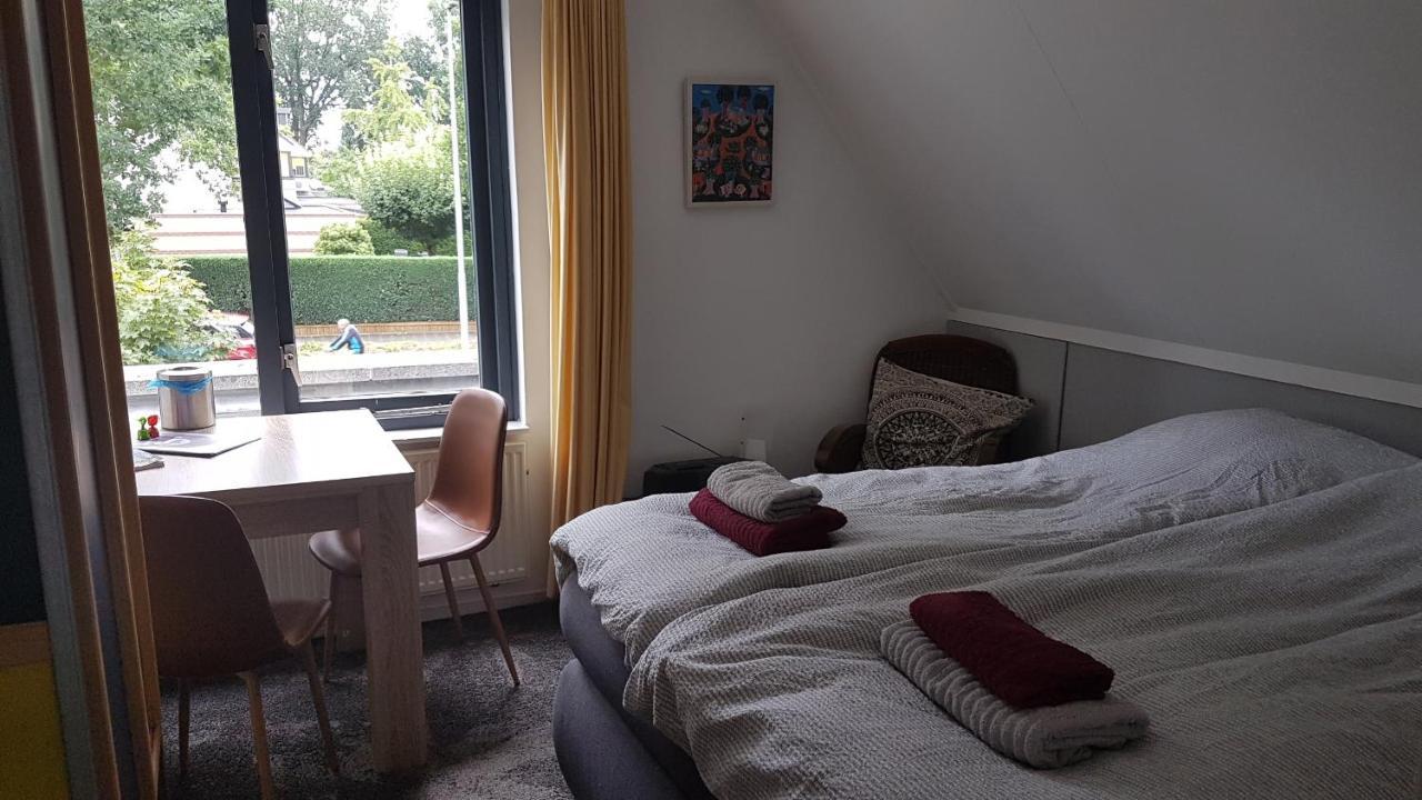 에인트호번 De Heidestroper B&B 외부 사진