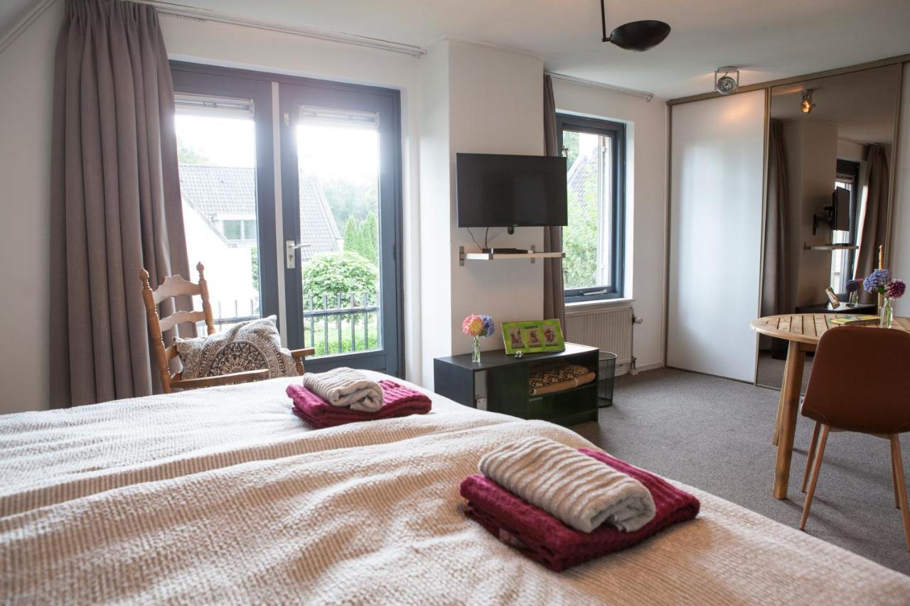 에인트호번 De Heidestroper B&B 외부 사진