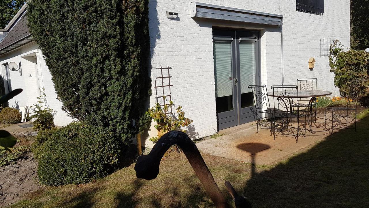 에인트호번 De Heidestroper B&B 외부 사진